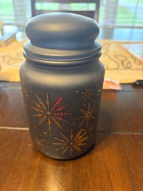 Martha Stewart 18oz candle